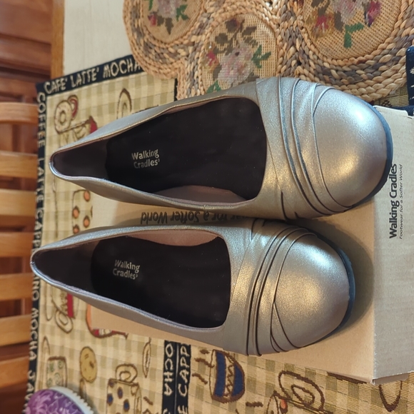 The Walking Cradle Co Shoes Walking Cradles Bronze Leather Flats